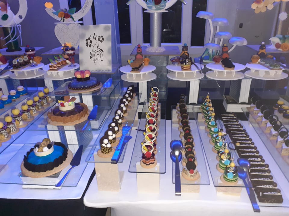 Gastro Serenity Alpha Beach