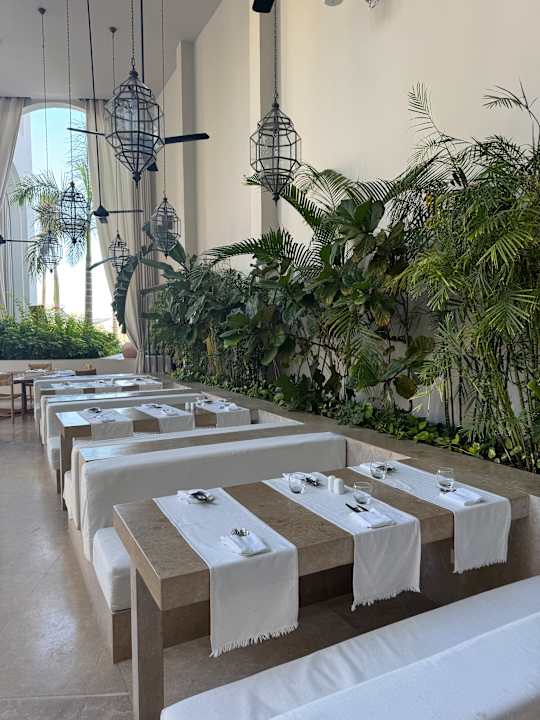 Gastro Serry Beach Resort