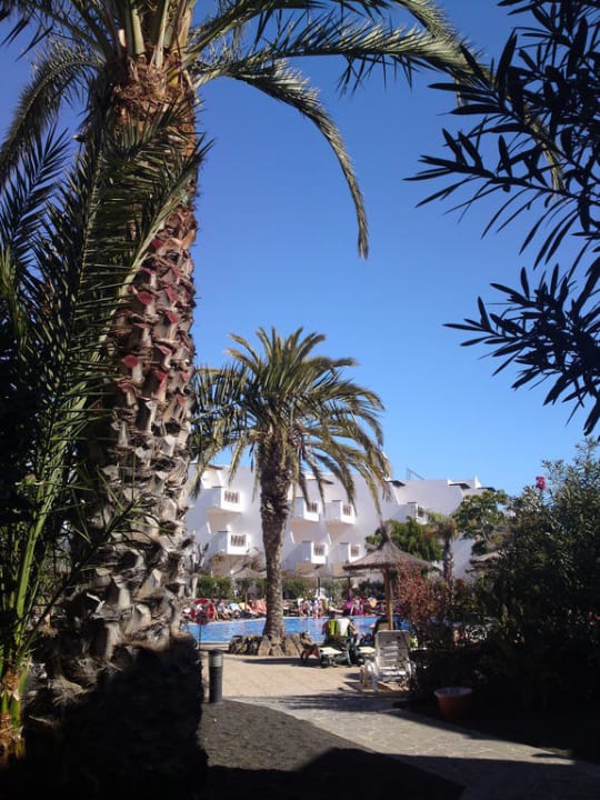 Weg zum Pool allsun App.-Hotel Albatros