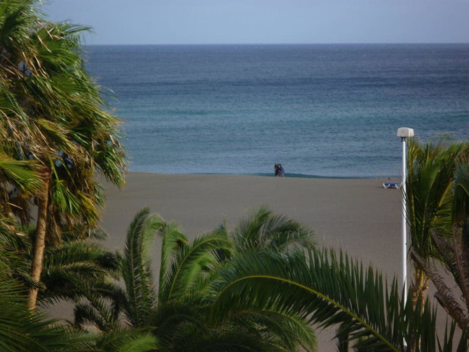 Blick zum Sandstrand Hipotels La Geria