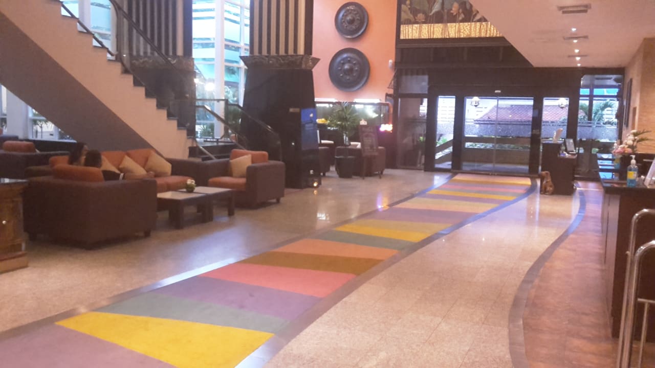 Lobby Pinnacle Lumpinee Park Hotel