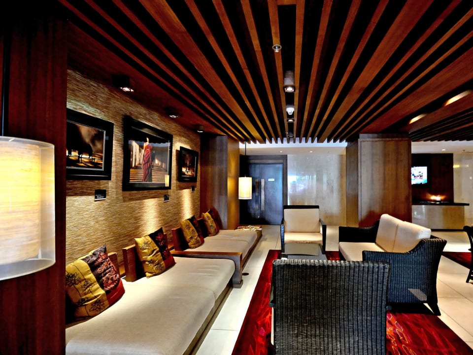 Hotel Lobby Swissotel Resort Phuket Patong Beach