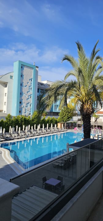 Pool Side Story Resort & Spa