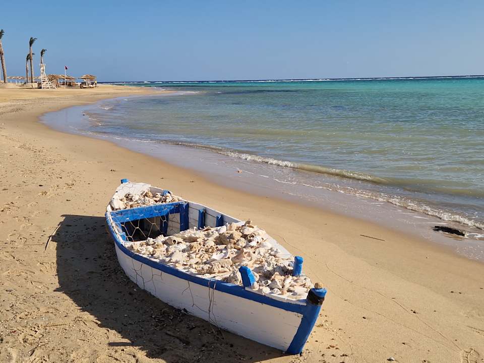 Strand True Beach Resort