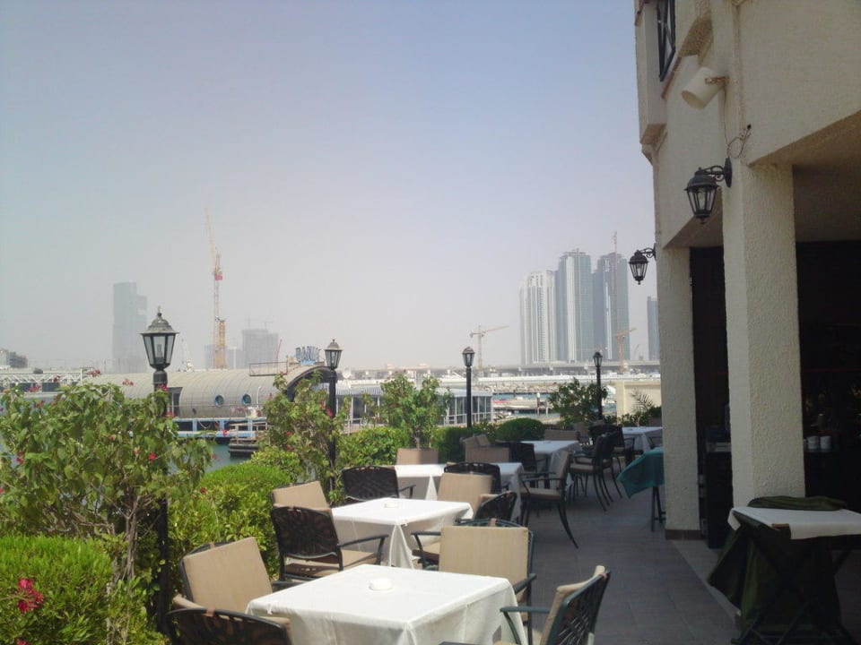 Terrasse - asiatisches Restaurant Le Meridien Abu Dhabi Resort