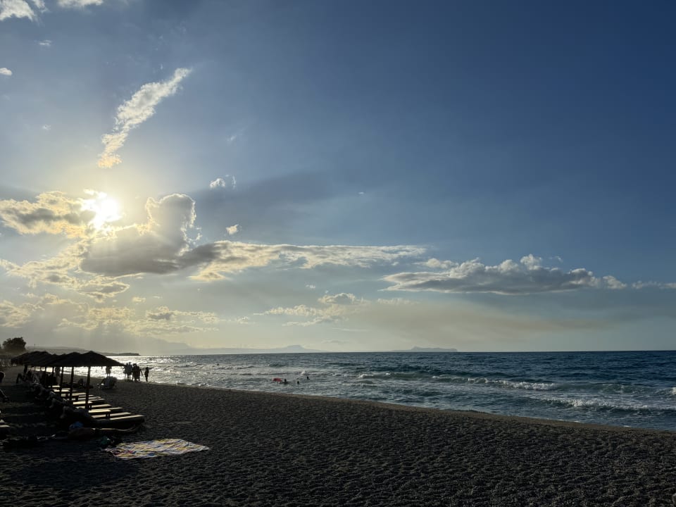 Strand AMIRA Luxury Resort  Adults Only