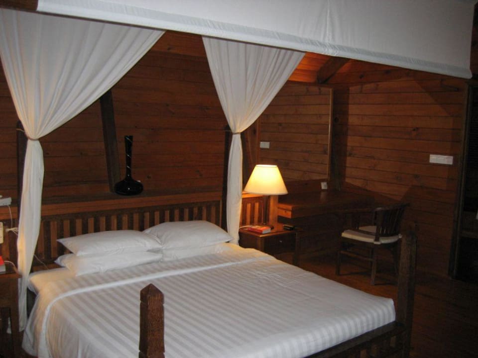 Bed / Living Room - WB LUX South Ari Atoll