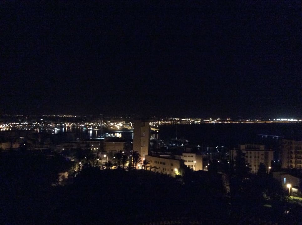 Zimmerausblick bei Nacht GPRO Valparaiso Palace & Spa
