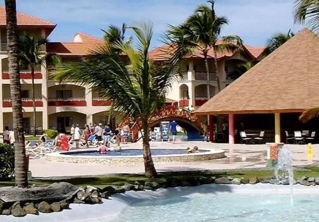 Pool Majestic Colonial Punta Cana