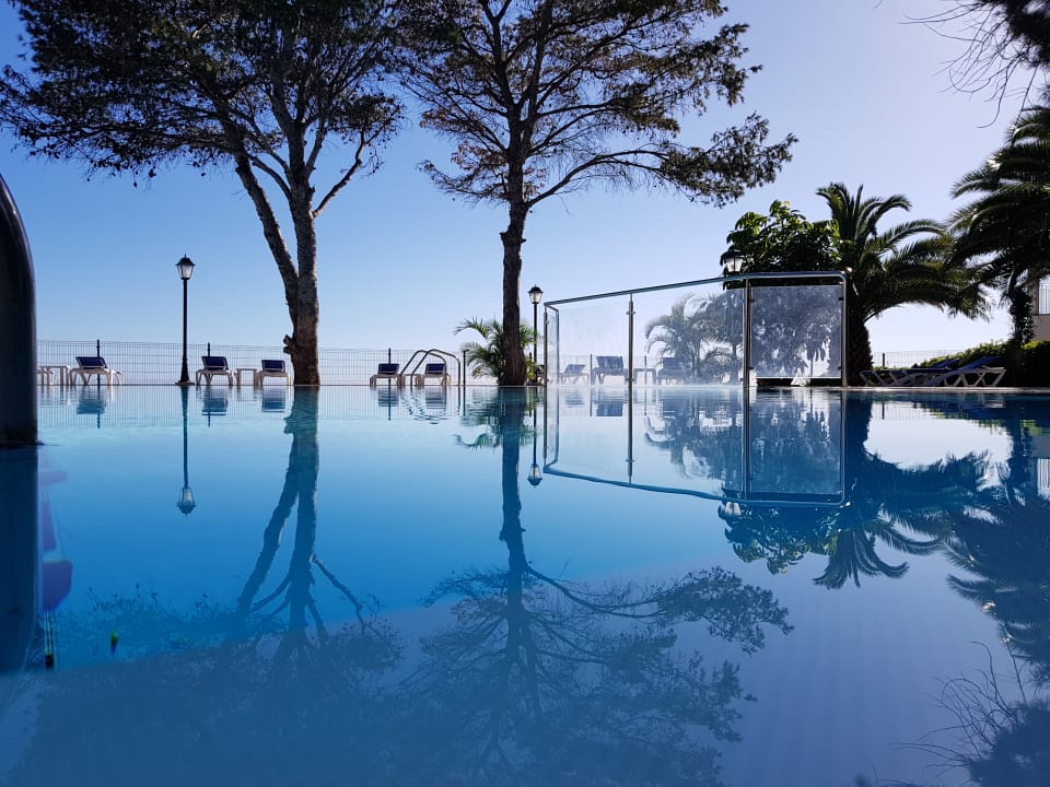"Pool" Albatroz Beach & Yacht Club (Santa Cruz) • HolidayCheck (Madeira
