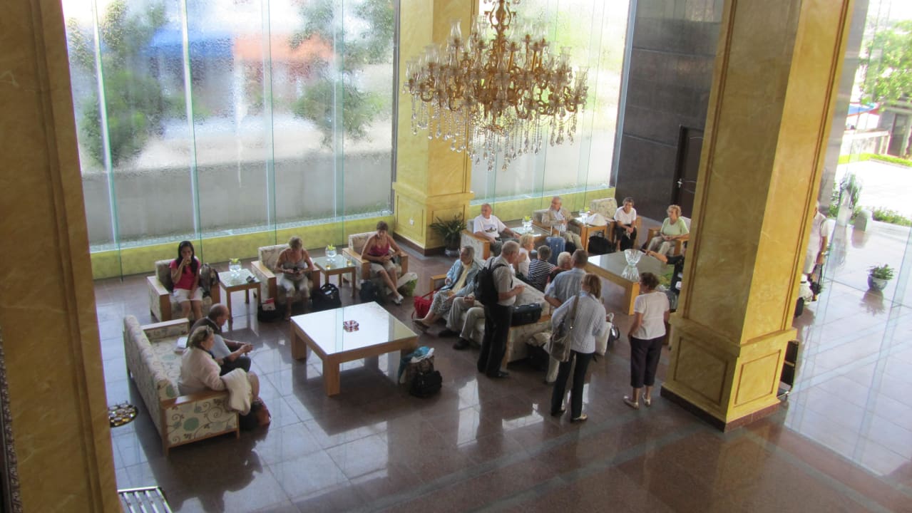 Welcome tea in lobby Hotel Hoang Son Peace