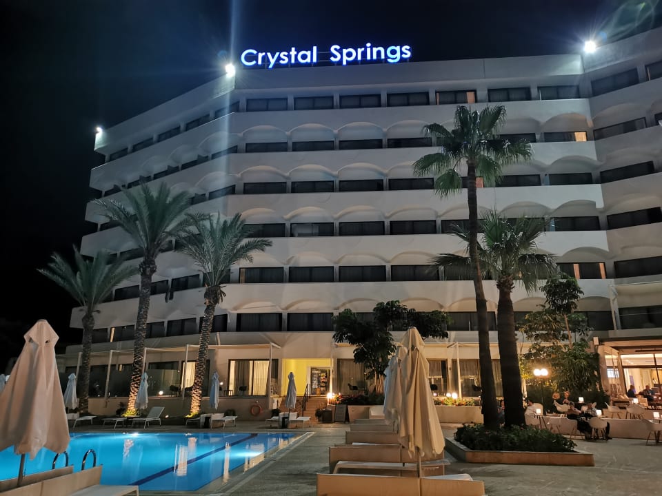 Außenansicht Crystal Springs Beach Hotel