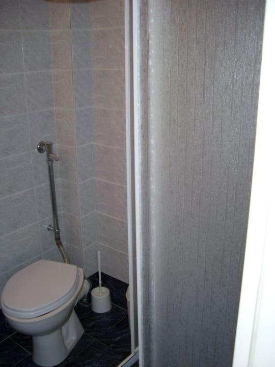 Toilette und Dusche Hotel Achaios