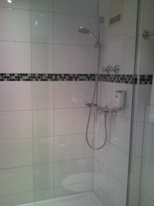 Begehbare Dusche  Best Western Plus Hotel Stadtquartier Haan