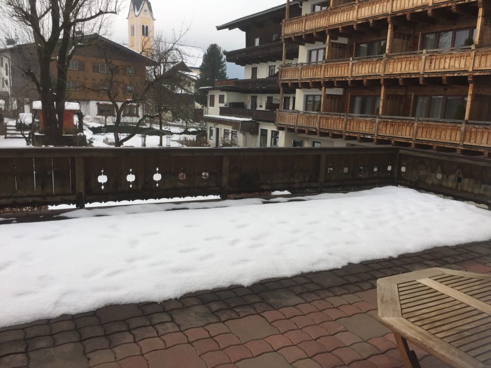 Unglaublich riesiger Balkon! Das gemütliche Dorfhotel Kaltenhauser