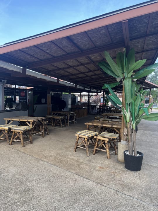 Außenansicht Arinara Bangtao Beach Resort