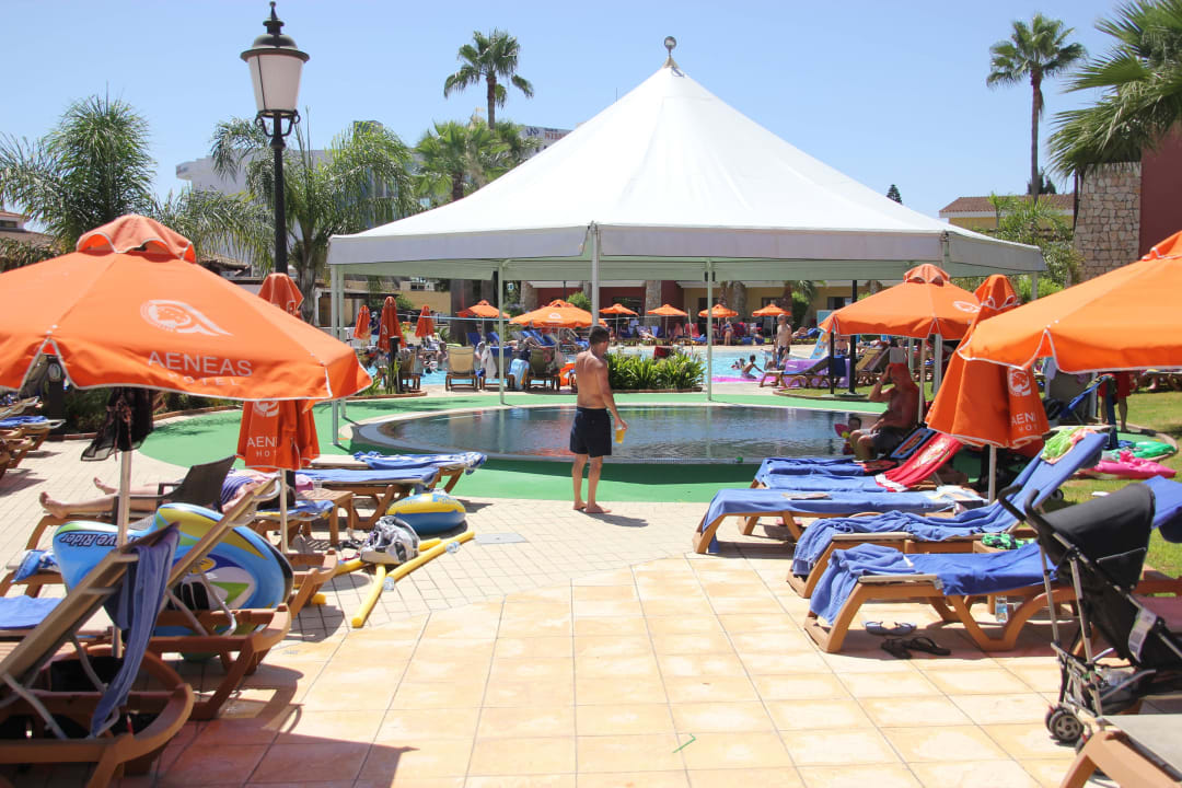 Kleinstkinderpool mit Sonnenschutz Atlantica Aeneas Resort