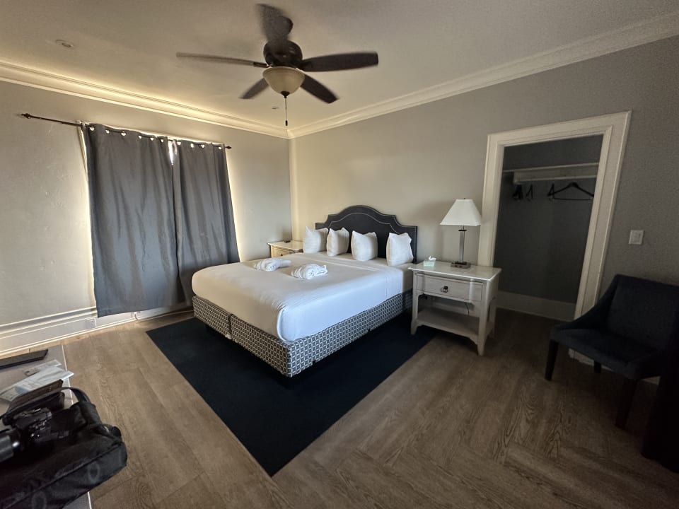 Zimmer Casablanca Inn on the Beach