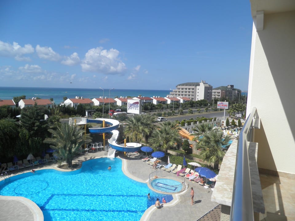 Blick vom Balkon My Home Sky Hotel