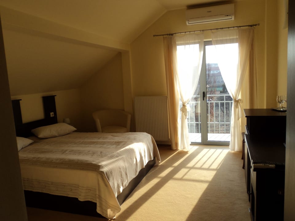 Zimmer 6 Pension Smarald
