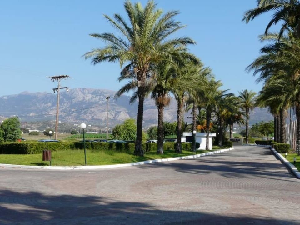 Zufahrt zum Hotel Grecotel Casa Paradiso