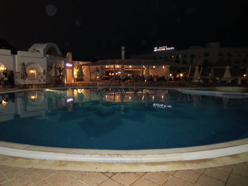 Sicht auf Poolbar Hotel Royal Nozha