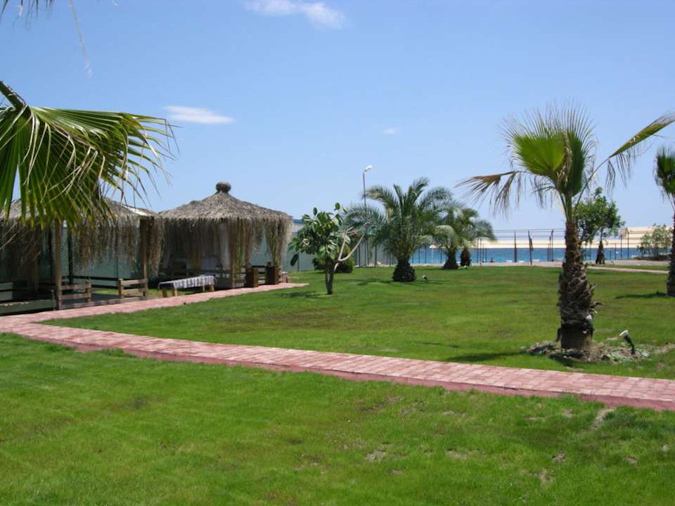 Zum Strand Armas Gül Beach