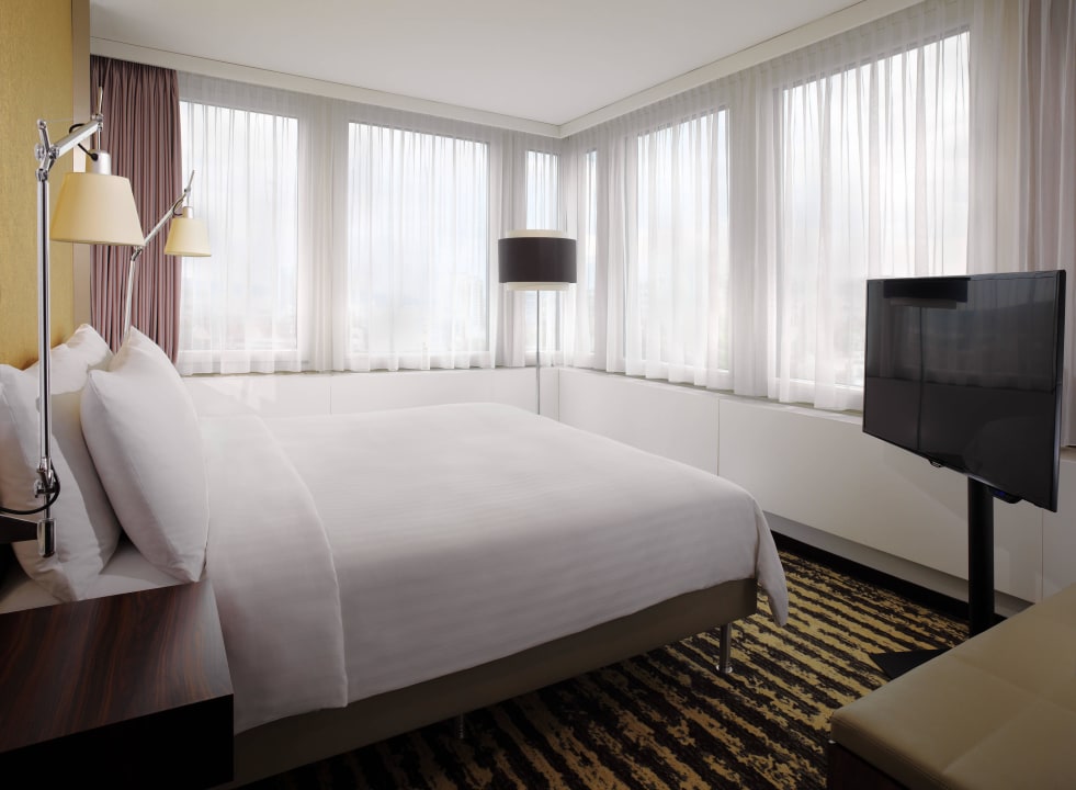 Grand Superior Corner Room Zürich Marriott Hotel