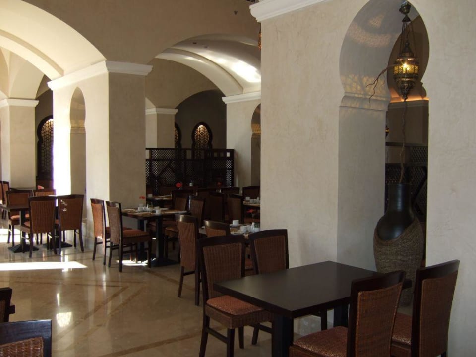 Restaurant zum Frühstück Miramar Al Aqah Beach Resort