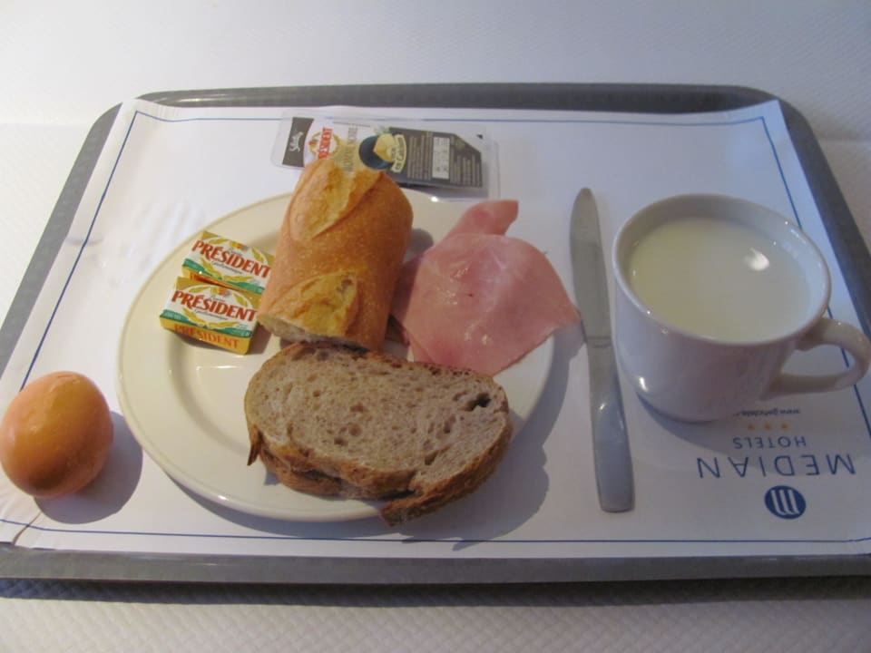 Frühstück Hotel Median Paris Porte de Versailles