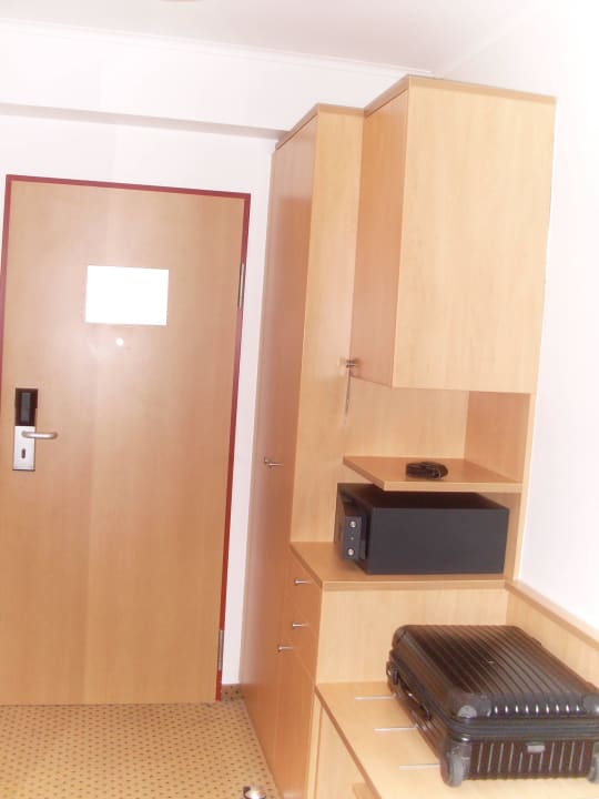 Teilansicht voco Dusseldorf Seestern, an IHG Hotel