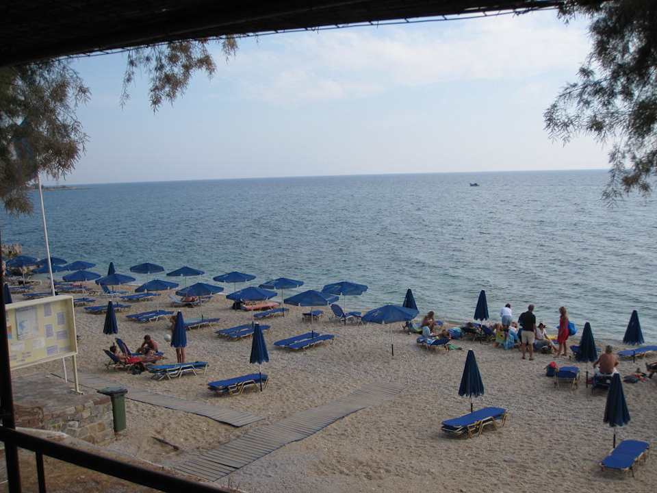 Strand von Ágios Isídoros Hotel Sandy Bay