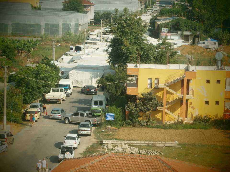 Bazar fast vor der Haustür  Doris Aytur Hotel