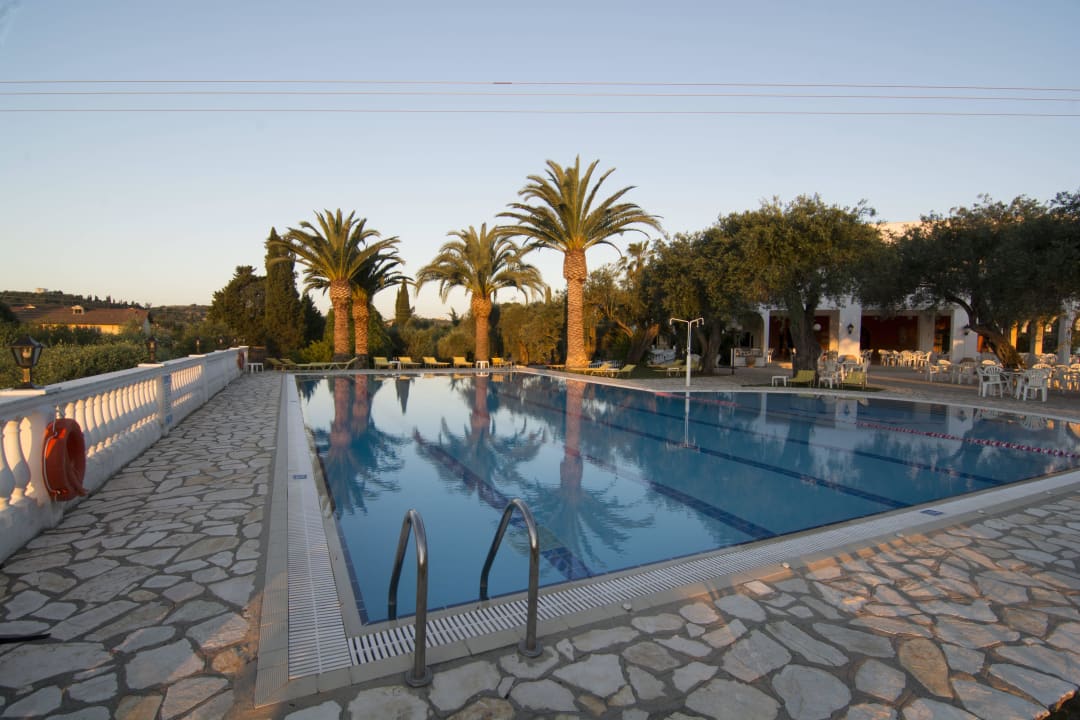 Sehr schöner und sauberer Pool Paradise Hotel Corfu