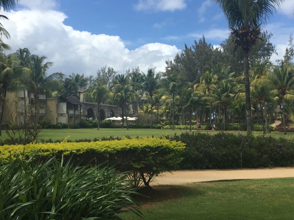 Gartenanlage Outrigger Mauritius Beach Resort
