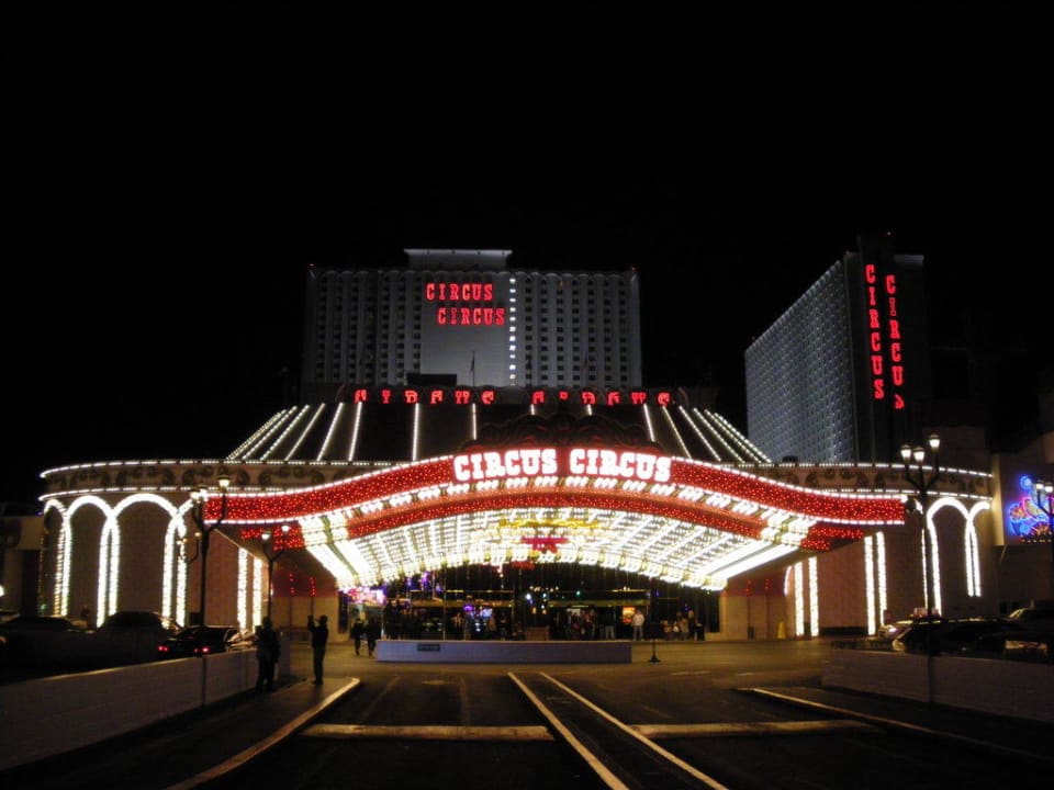 Circus Circus im dunkeln Hotel Circus Circus