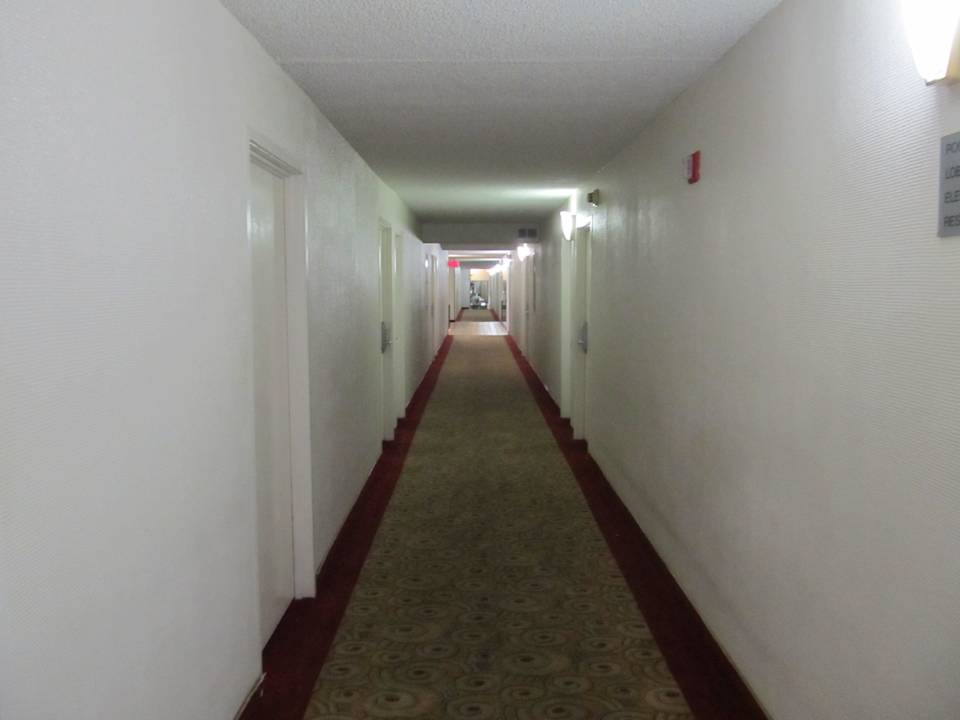 Hotelgang Hotel Days Inn Six Flags Ballpark