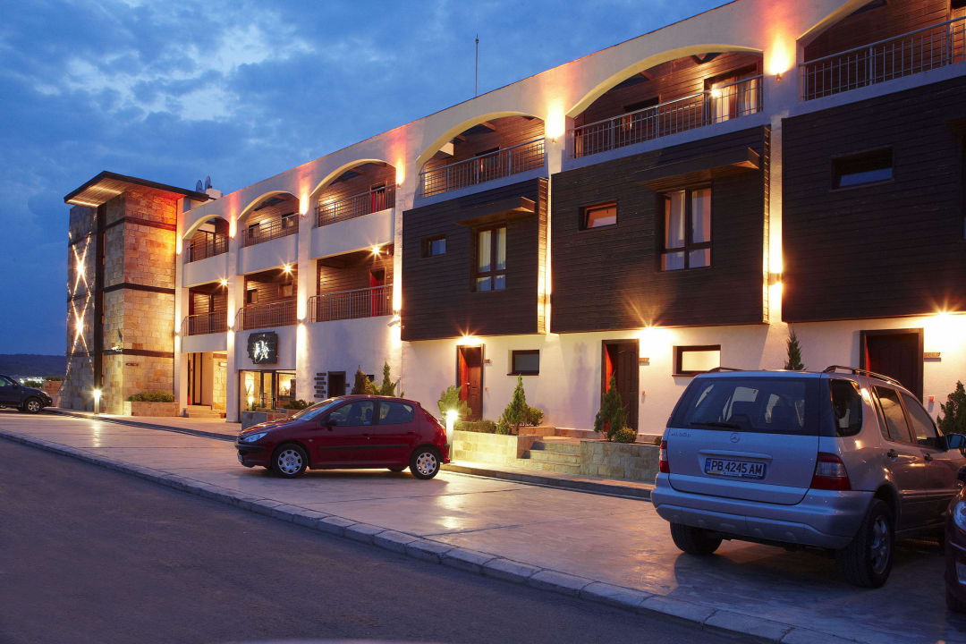 Ночное осветление апартотеля Офир Ofir Luxury Apartments