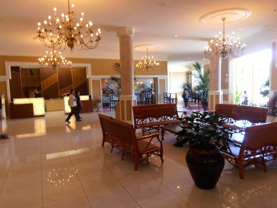 Lobby Hotel Queen Kapiolani
