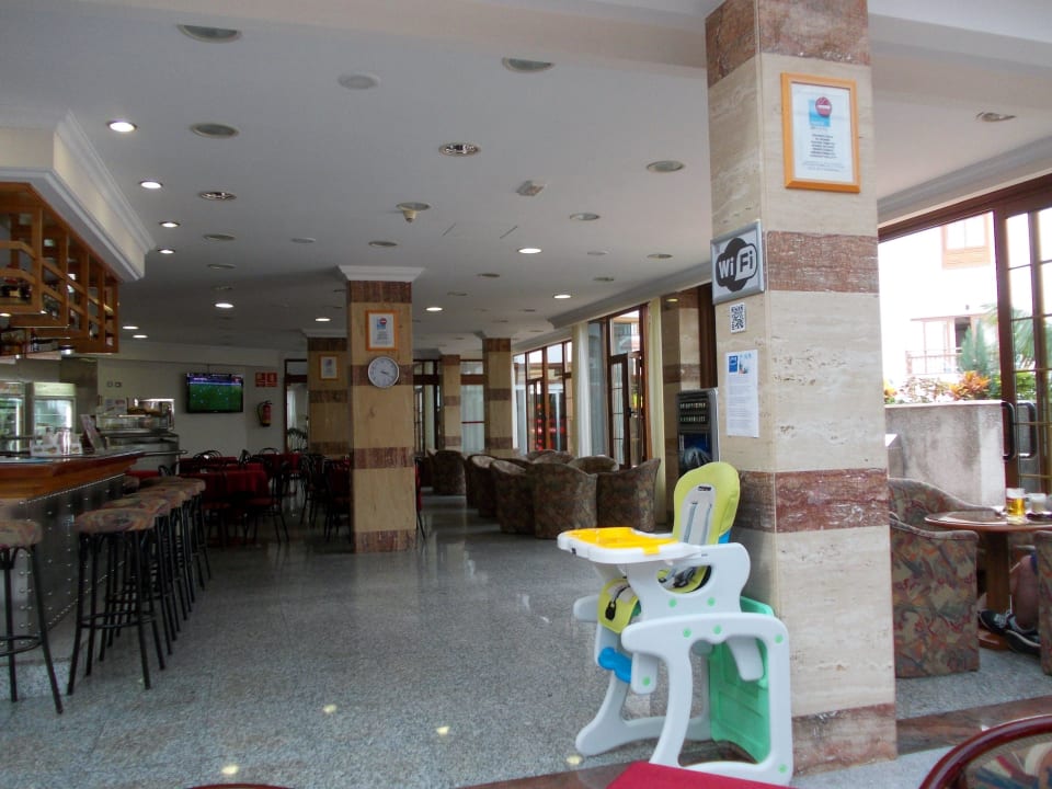 Snackbar und Frühstücksraum Apartamentos Casablanca