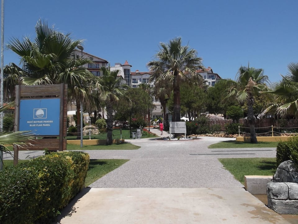 Weg zum Hoel vom Strand Bella Resort & Spa
