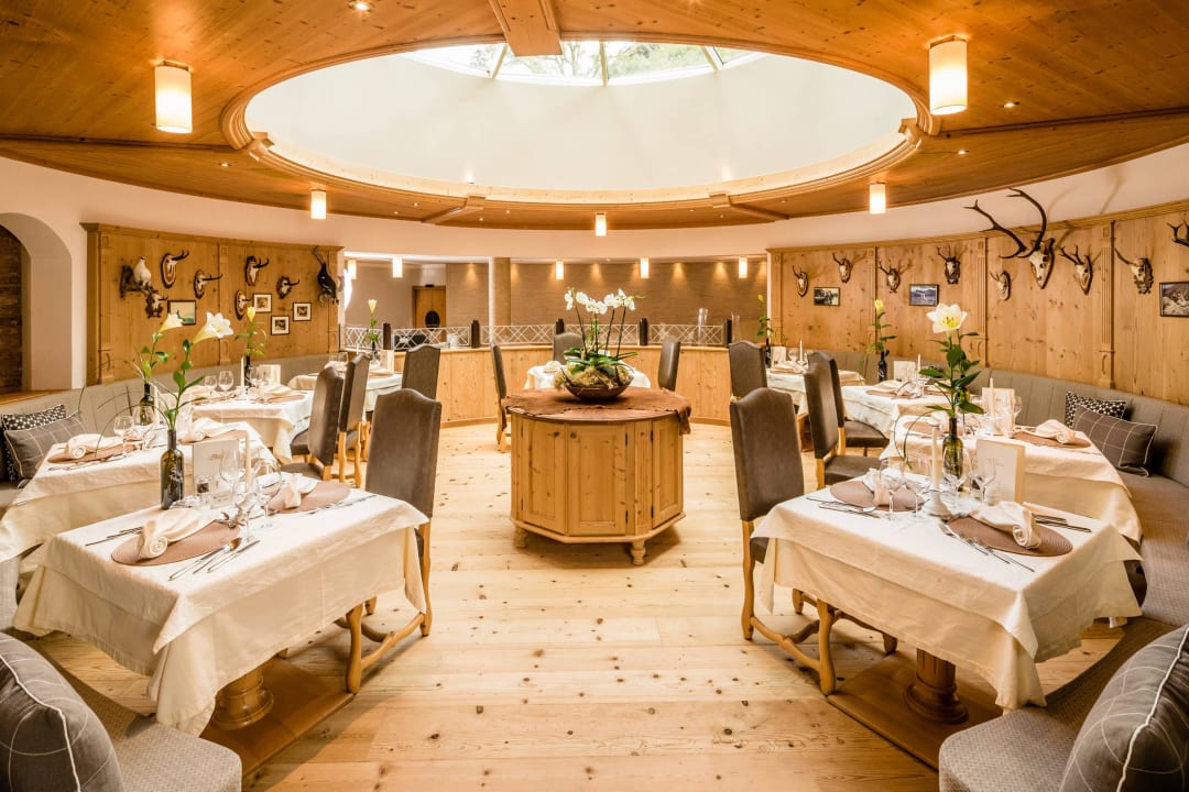 Unser 2014 neu renovierter Speisesaal Hotel Panorama