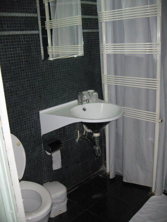 Bad Hotel Marais Home