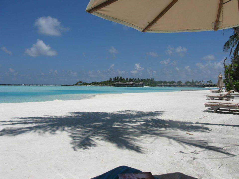 Strand Anantara Dhigu Maldives Resort