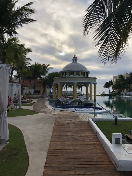 Pool JOIA Paraiso by Iberostar