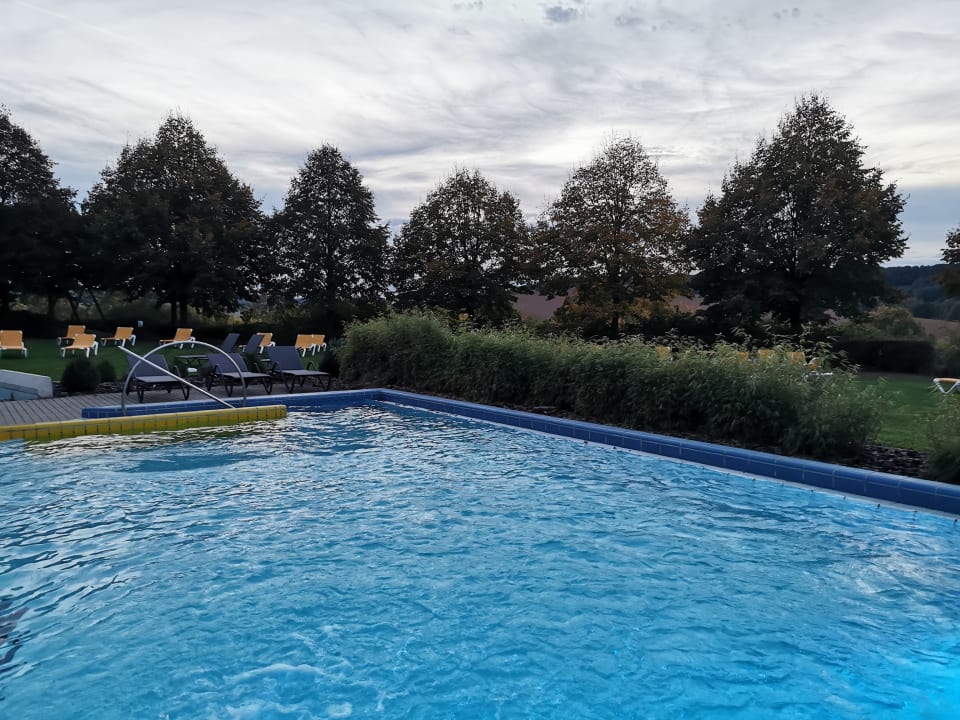 Pool Victor's Residenz-Hotel Teistungenburg