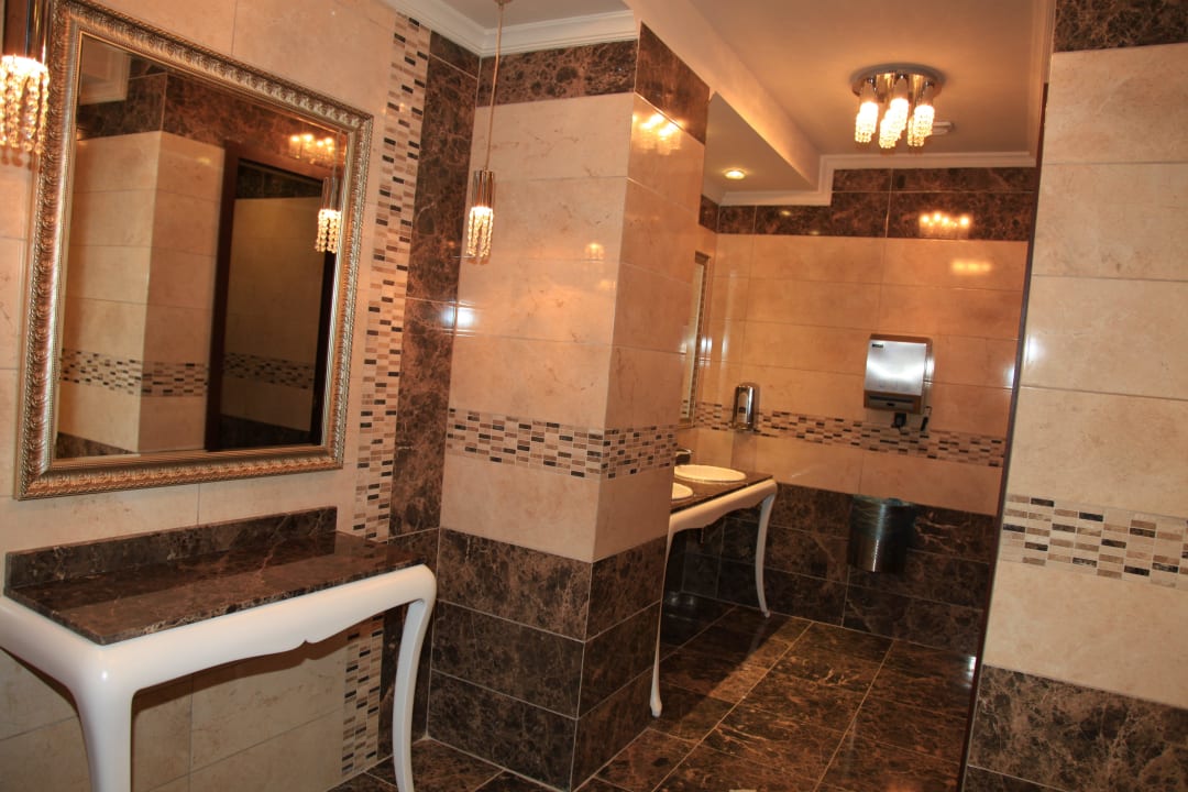 Lobby WC Hotel Alara Kum