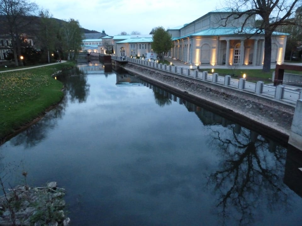 Fränkische Saale vor dem Hotel Hotel Kaiserhof Victoria