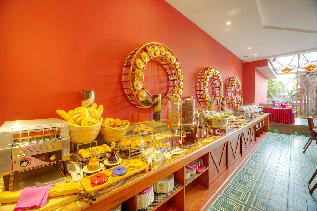 Gastro Golden Temple Retreat