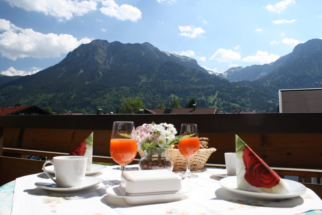 Frühstück mit Bergblick Haus Antonius & Haus Johannes